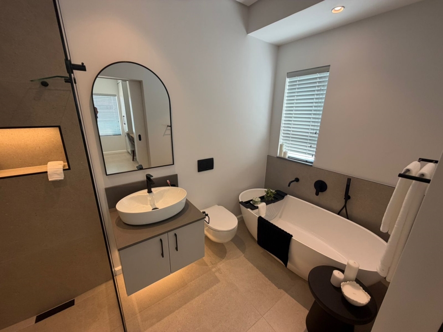 3 Bedroom Property for Sale in Heiderand Western Cape